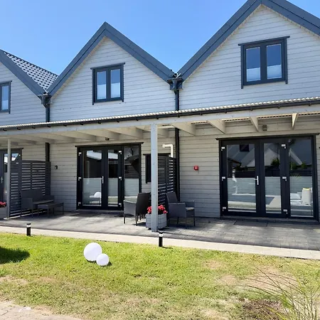 Balticmoon Z Podgrzewanym Basenem Vakantiehuis *